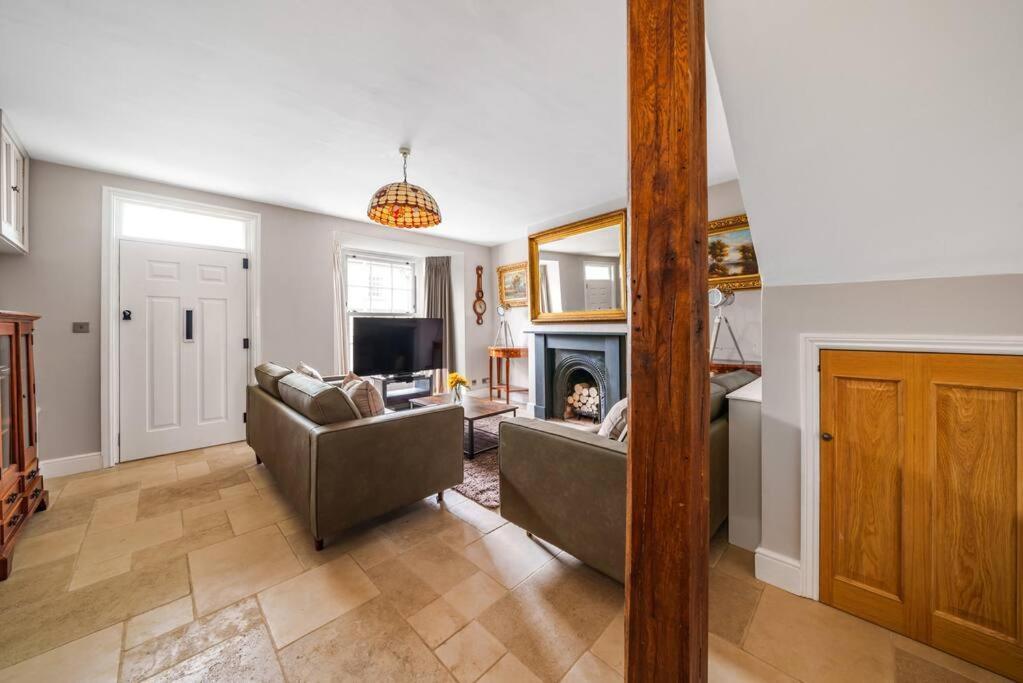 Fox Cottage, Within 5 Min Walk Of Bicester Village エクステリア 写真
