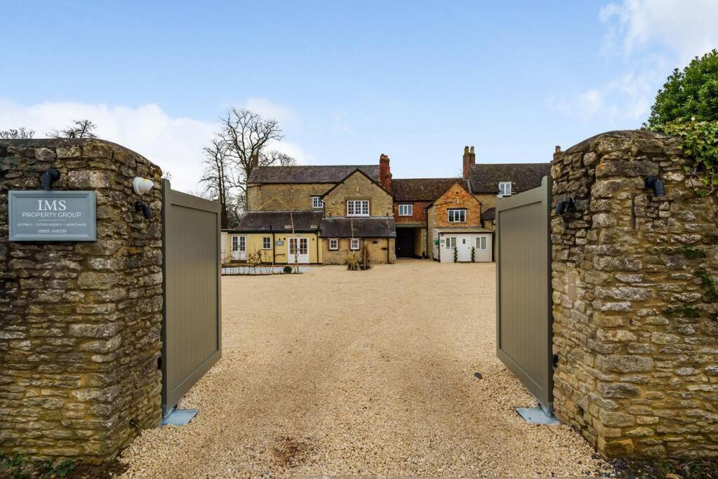 Fox Cottage, Within 5 Min Walk Of Bicester Village エクステリア 写真