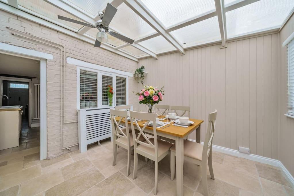 Fox Cottage, Within 5 Min Walk Of Bicester Village エクステリア 写真